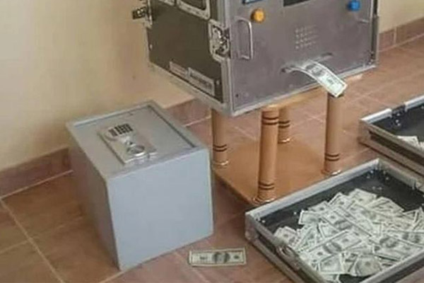 Heating Chloride Decapant Automatic Notes Cleaning Machine Manufacturer in Mumbai